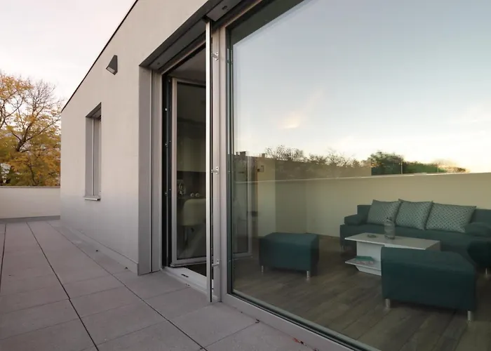 Apartment Stresni S Terasou Hradec Králové